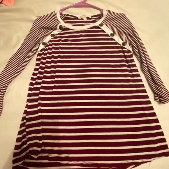 Cute and pretty shirt - Picture 1 of 2